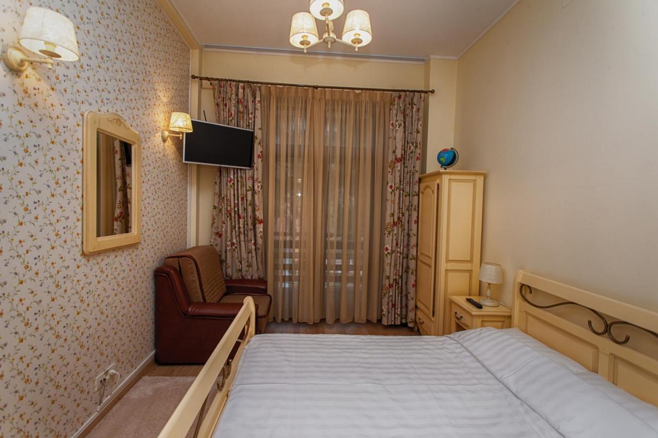 Vila Imperial Bed and Breakfast Σινάια Εξωτερικό φωτογραφία